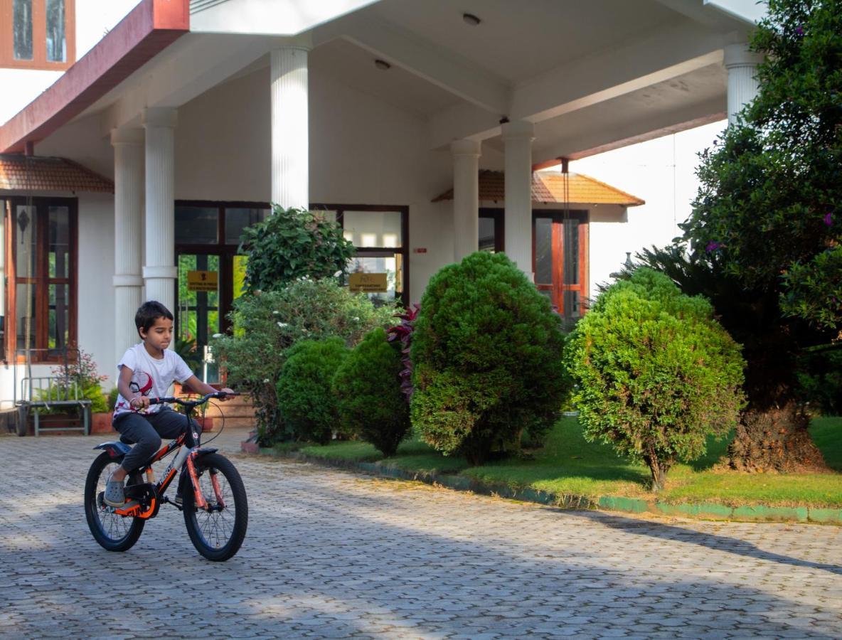 Amritara Ambatty Greens Resort Virajpet Exteriér fotografie
